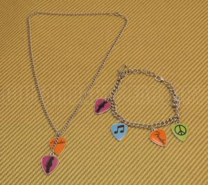 910-0295-000-910-0296-000 LOVE, PEACE & MUSIC FENDER BRACELET/ FENDER NECKLACE SET  9100295000-9100296000